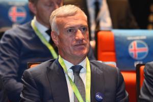 HLV ĐT Pháp mập mờ về tương lai Benzema