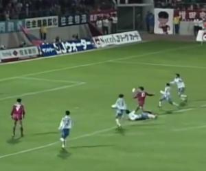 Từ đỉnh cũng không thể diễn tả hết cho pha bóng này