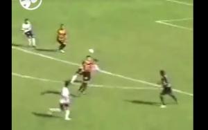 Tư thế ghi bàn độc nhất vô nhị