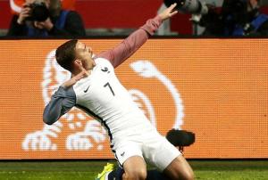 Antoine Griezmann: Việc tưởng niệm Johan Cruyff thật kỳ lạ