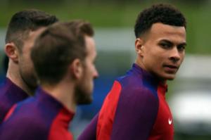 HLV Hodgson tin Alli sẽ là huyền thoại của ĐT Anh
