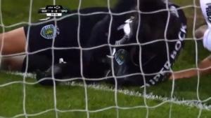 Màn bỏ lỡ bàn thắng kinh điển