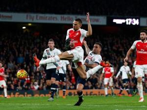 Trước vòng 29 Premier League: Derby rực lửa thành London