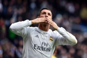 Lập poker, Ronaldo xác lập một kỷ lục mới