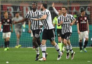 AC Milan 1-2 Juventus: Scudetto không còn xa