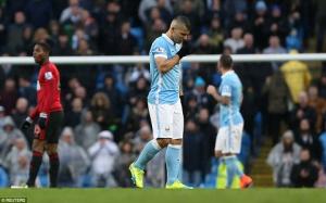 Không xoay tua Aguero: Sai lầm nghiêm trọng của Pellegrini