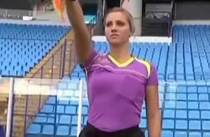 Hình ảnh nữ trọng tài quyến rũ nhất thế giới