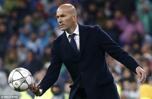 HLV Zidane nói gì khi Real đụng độ Man City?