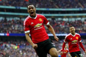 Martial cảm thấy không hạnh phúc ở Manchester