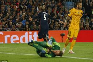 Barca 2-1 Atletico: Vòng kim cô của Simeone và bước ngoặt trọng tài