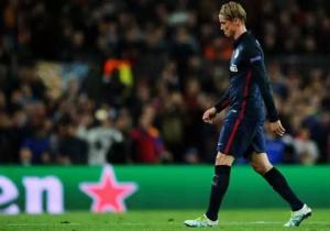 Fernando Torres và ký ức Atletico: Thẻ đỏ, tóc vàng và răng gãy