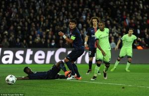 Hàng thủ sẽ đá bay PSG khỏi Champions League?