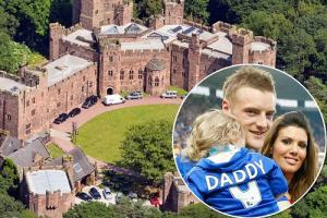 Hé lộ lâu đài tổ chức tiệc cưới cổ tích của Jamie Vardy