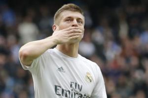 Thành Manchester đại chiến vì Toni Kroos