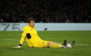 Iker Casillas lập kỷ lục siêu tệ trong màu áo Porto