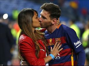 Đoạt cúp Nhà vua, Messi được bồ “thưởng nóng”