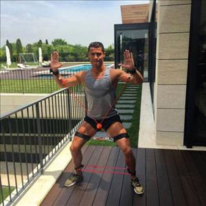 Ronaldo luyện công dị chuẩn bị cho chung kết Champions League