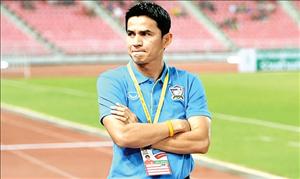 HLV Kiatisuk gia hạn hợp đồng với ĐT Thái Lan