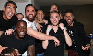 10 chiến thắng quyết định giúp Leicester vô địch Premier League 2015/16