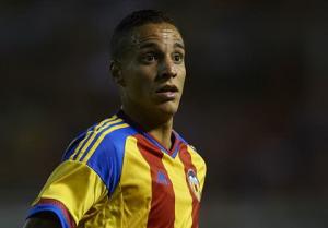 Tấm thẻ đỏ lạ lùng ở trận Real Madrid 3-2 Valencia