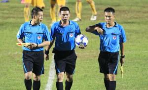 Tưởng tượng ra 11m, trọng tài Hà Anh Chiến chắc chắn bị kỷ luật