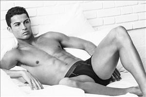 Ronaldo thành đề tài cho phim ... người lớn mùa Euro 2016