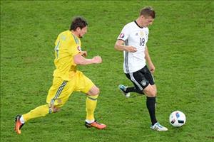 Dư âm Đức 2-0 Ukraine: Ngày xuất thần của Mustafi và Toni Kroos