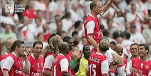 FOOTBALL RADIO SỐ 1: Dannis Bergkamp - Đôi chân nghệ sĩ và khối óc kiến trúc sư