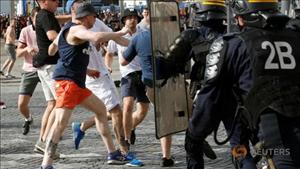 Tổng thống Putin buộc phải lên tiếng về Ultras Nga tại Euro 2016