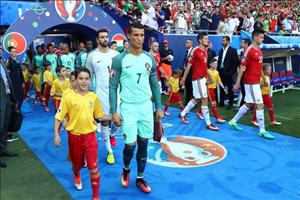Ronaldo đạt một loạt cột mốc đáng nhớ trong sự nghiệp