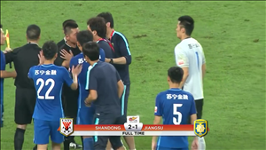 Cựu sao Chelsea nổi điên, đòi tẩn trọng tài ở Trung Quốc