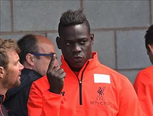 HLV Jurgen Klopp quyết chí đuổi Balotelli khỏi Liverpool
