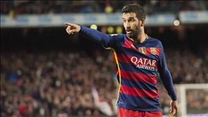 Barca lên tiếng về tương lai Arda Turan
