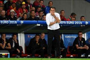 Dư âm Bỉ 1-3 xứ Wales: Trí khôn của Wilmots đâu?