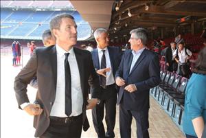 Barcelona vẫn chưa bỏ ý định chiêu mộ thêm tiền đạo