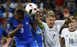 Schweinsteiger lập kỷ lục trong ngày trở thành tội đồ