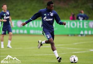 Chelsea chính thức chia tay Baba Rahman