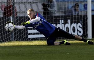 Chốt thời điểm Jasper Cillessen tới Barca