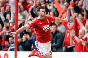 Arsenal và Liverpool tranh giành tài năng hạng nhất Anh