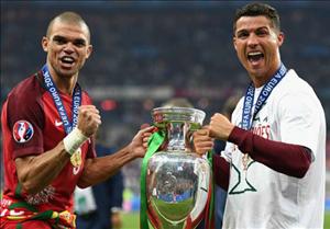 Ronaldo mượn Pepe đáp trả sự tự đắc của Griezmann