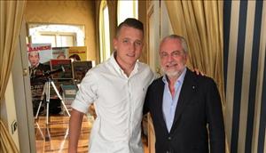 Napoli chính thức chiêu mộ thành công Piotr Zielinski