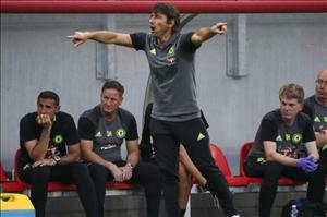 HLV Conte lo lắng về lực lượng của Chelsea