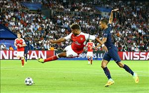 Bị Arsenal bỏ rơi, Chamberlain trên đường rời Emirates