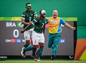 Pele khiếm thị ghi 2 bàn đẹp vào lưới Trung Quốc ở Paralympic 2016