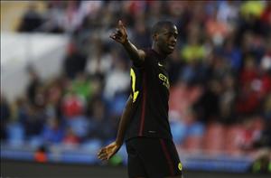 Toure bị loại khỏi danh sách Man City dự Champions League