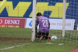 Hài hước: Tuấn Linh là thủ môn xuất sắc nhất V-League 2016