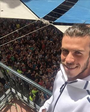 Ngôi sao Bale được hàng nghìn fan chào đón ở Madrid