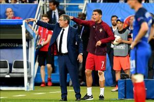 Ronaldo chưa nghĩ tới việc làm HLV trong tương lai