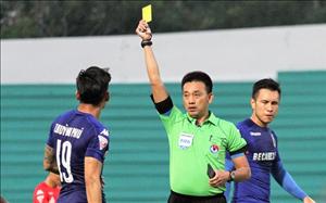 Trọng tài V-League bù giờ 2 lần sắp bị kỷ luật