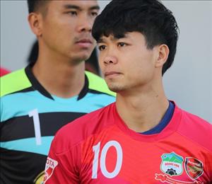 Công Phượng chơi sáng tạo hơn khi đá tiền vệ